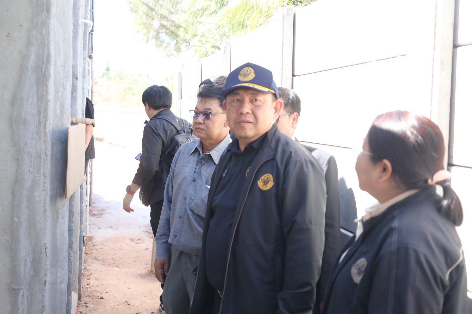 title - “ส.ป.ก. ไม่ทิ้งใครไว้ข้างหลัง” เลขาฯ สั่งลุย ศูนย์เคลื่อนที่ เร่งช่วยเกษตรกรในเขตปฏิรูปที่ดินในพื้นที่เสี่ยงภัย